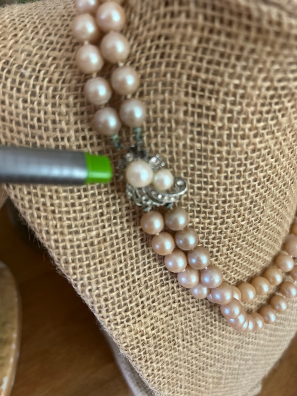 Classic Double-Strand Peach Pearl Necklace Vintage - Picture 7 of 7
